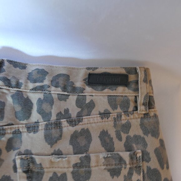 BLANK NYC 27 Denim Leopard Print Distressed Jean Shorts - Picture 10 of 12